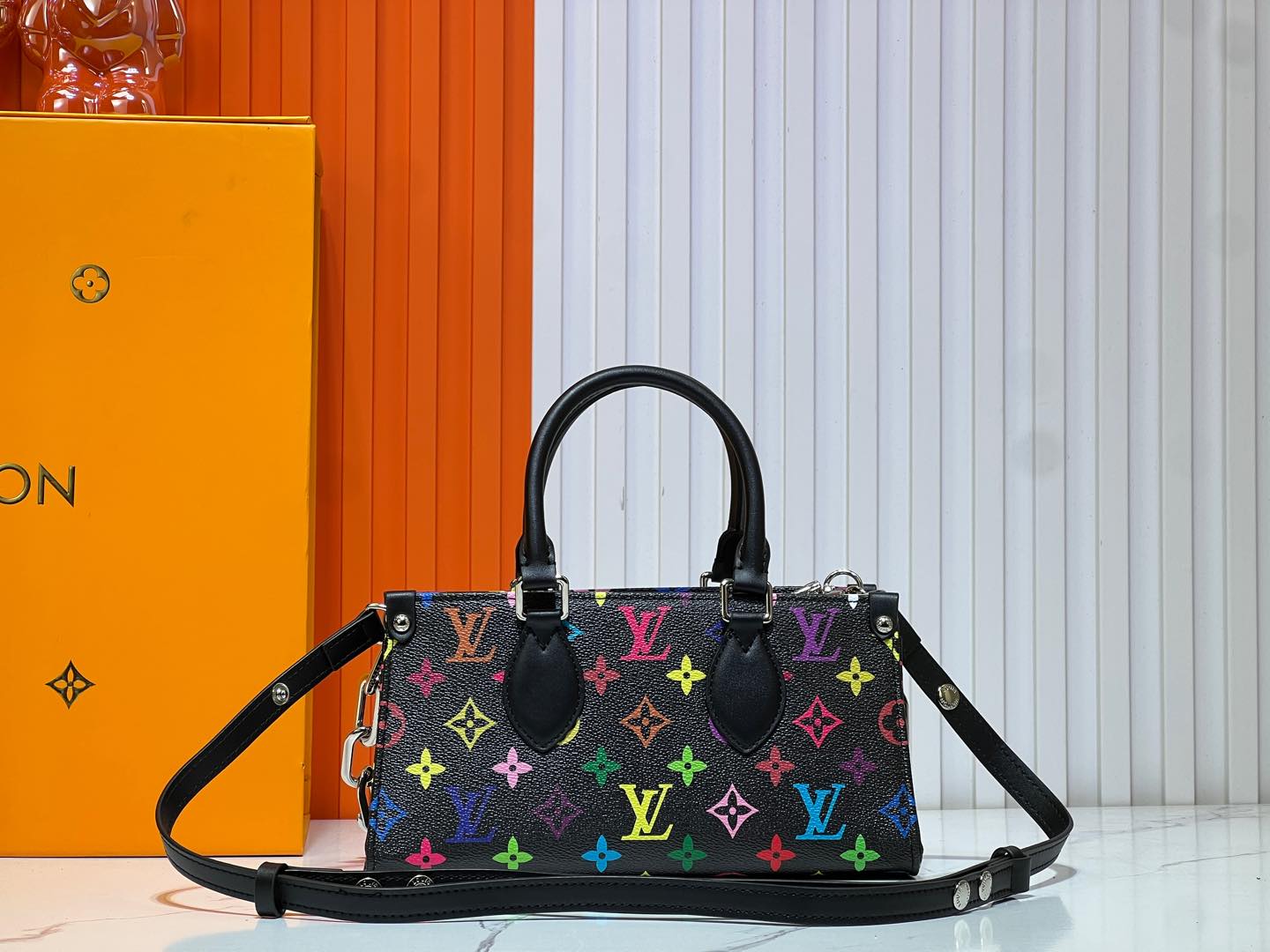 2色 ルイヴィトン 村上隆 オンザゴー マルチカラー LV Onthego Monogram East West M11274 M46653 スーパーコピー バッグ 代引き後払い可能国内発送